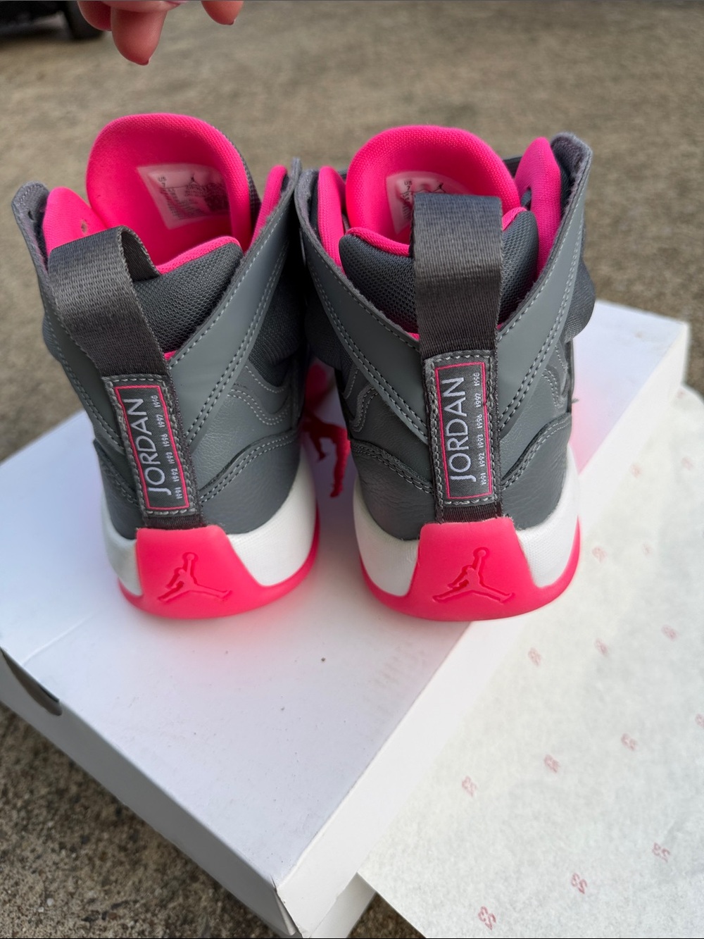 Nike Air jumpman- Gray & Hot Pink - Picture 3 of 5